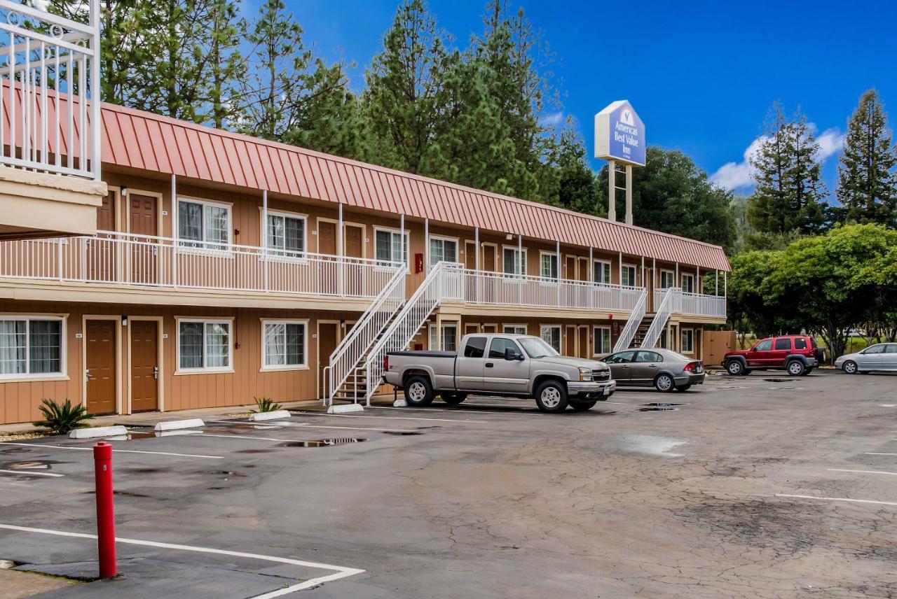 Americas Best Value Inn - Юкая Екстериор снимка